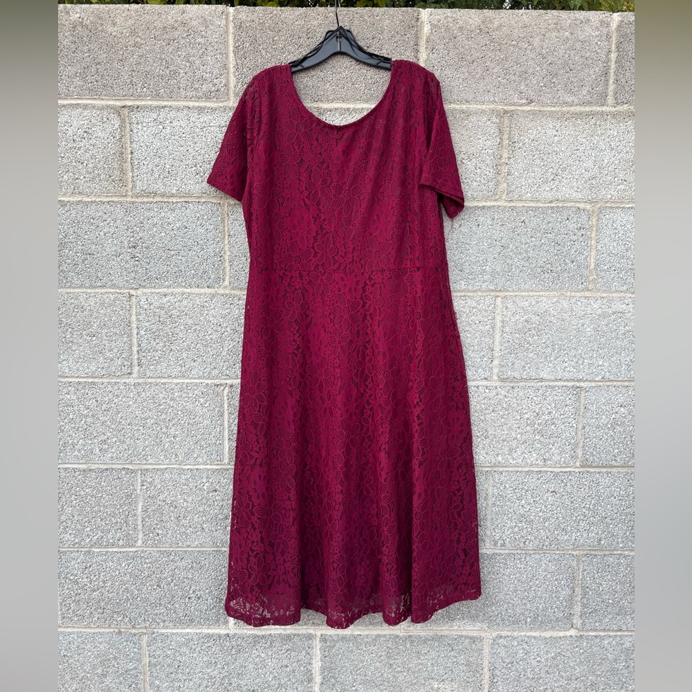 NWT Suzanne Betro Burgundy Floral Lace Midi Plus Size 2X Holiday Party Dress